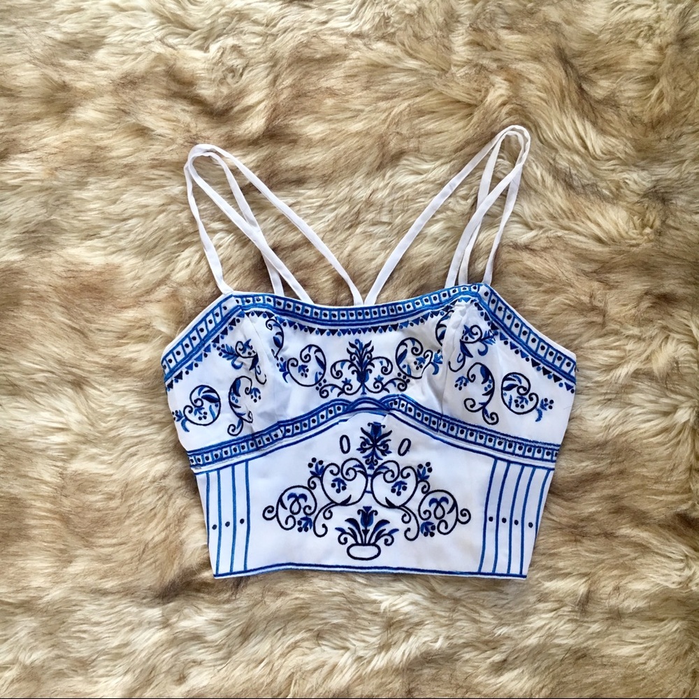 Embroidered crop top. NWT